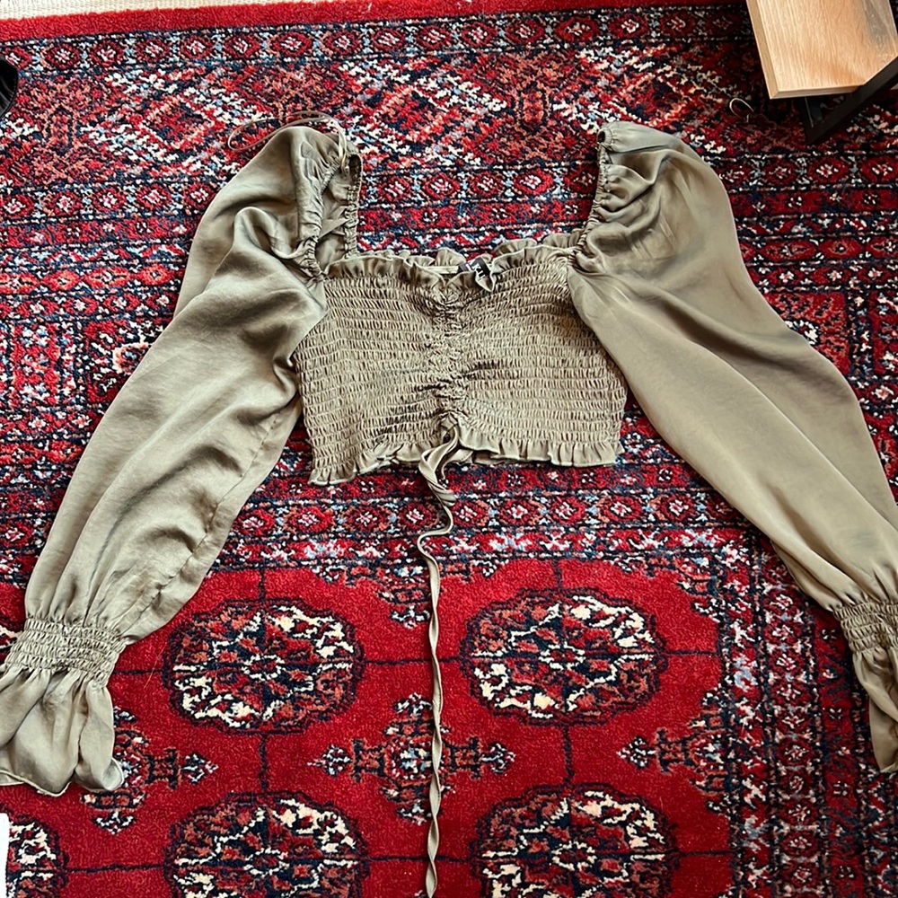 Cropped blouse top